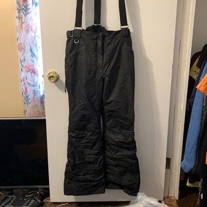 Snowboarding pants by Trespass